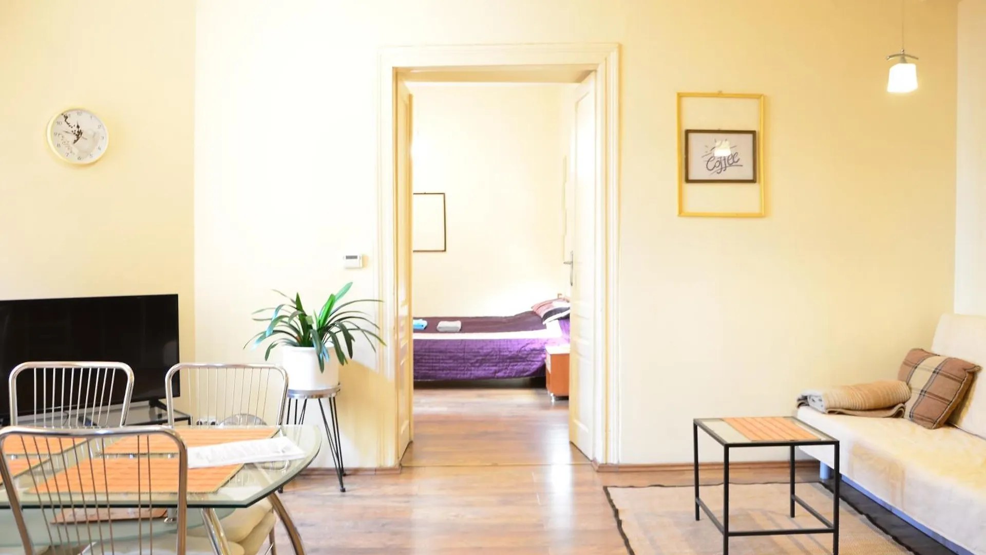 Caffe Latte, City Center Apartment Krakow